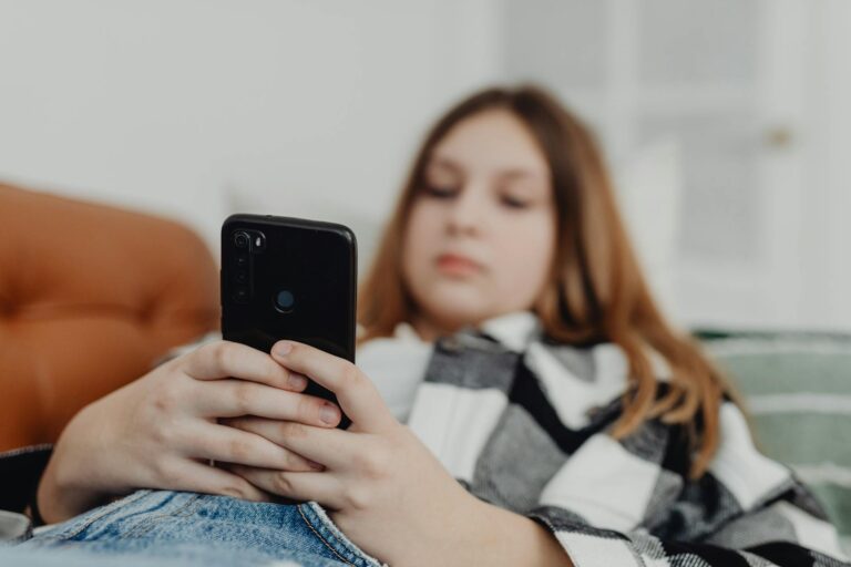 European Parliament Adopts Cyberbullying Resolution: Calls for Harmonised Definition, Stricter Platform Liability and Robust Enforcement