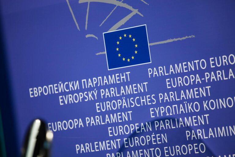 EU imposes sanctions on Russian officials over Ukrainian children deportations