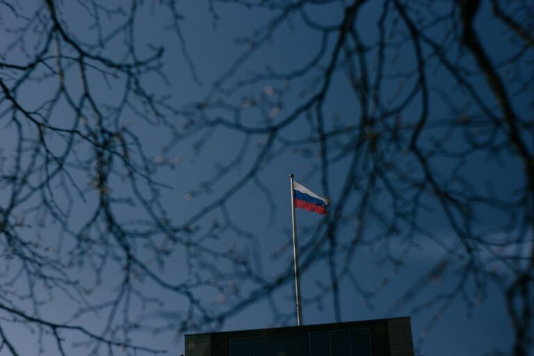FBI Director Patel Said to Be Planning Visit to Moscow Amid Stalled Ukraine Peace Talks
