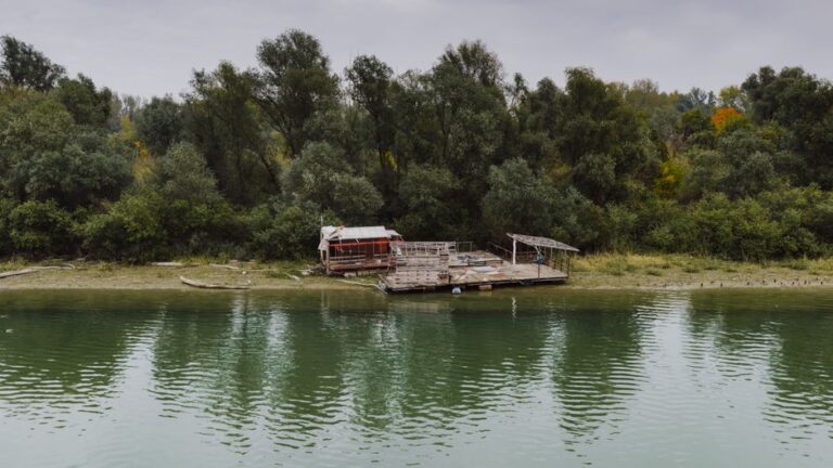 Le Danube atteint des niveaux historiquement bas alors que l’Europe centrale se mobilise face à l’aggravation de la sécheresse