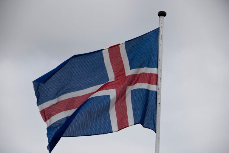 L’Islande s’éloigne de l’adhésion à l’UE après l’échec du référendum