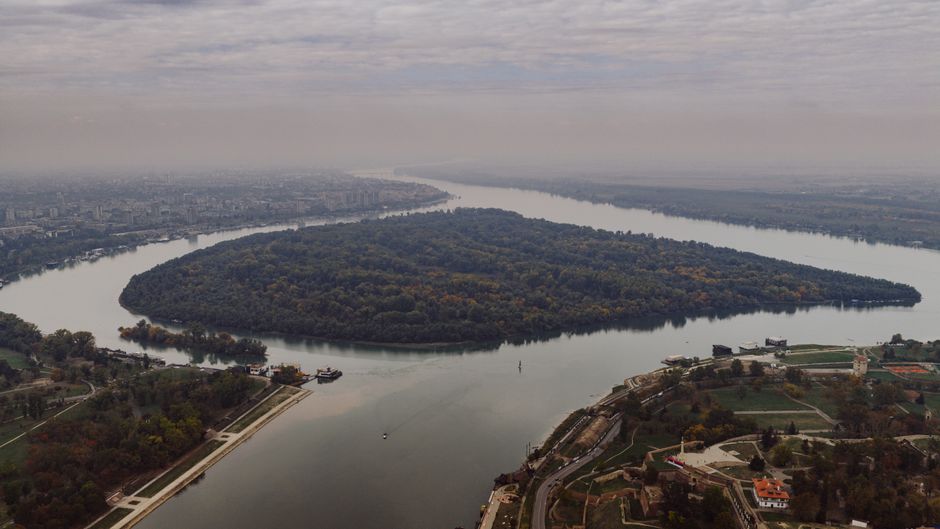 Falling Danube Levels Reveal Centuries of Hidden History Beneath the Surface