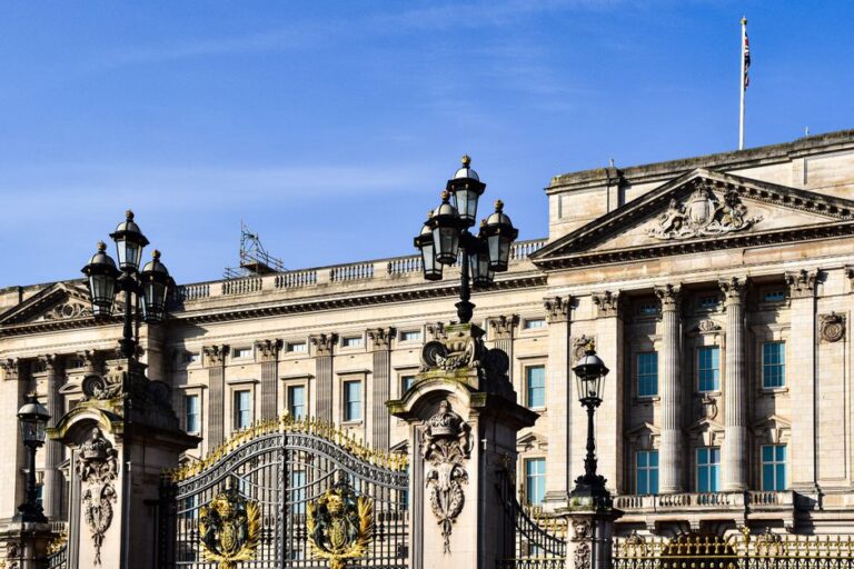 Le Prince Harry et Meghan s’apprêtent à revenir en Bretagne au moment où le roi Charles suit un traitement contre le cancer