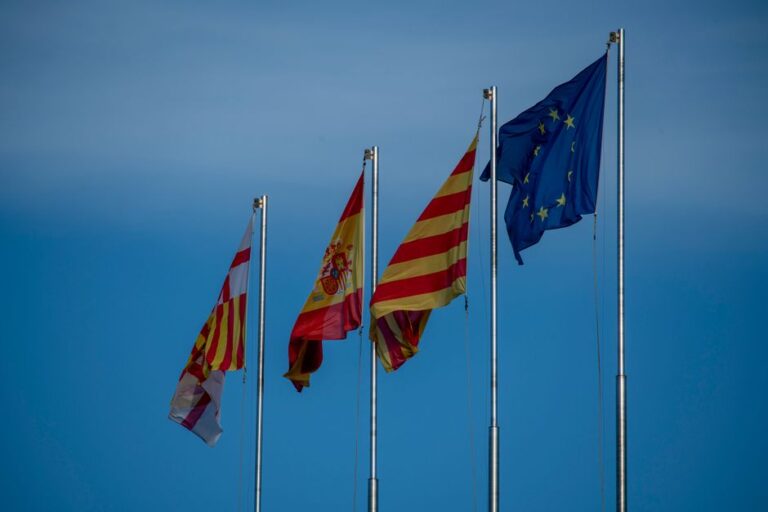 Brussels Holds Its Fire as Washington Ratchets Up Trade Pressure