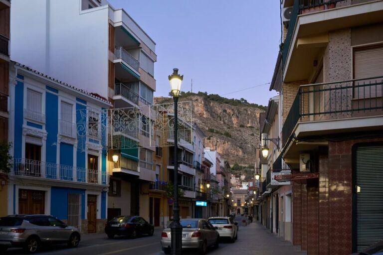 Trois personnes tuées dans une fusillade familiale ciblée en Espagne du Sud, dont une femme enceinte et un enfant