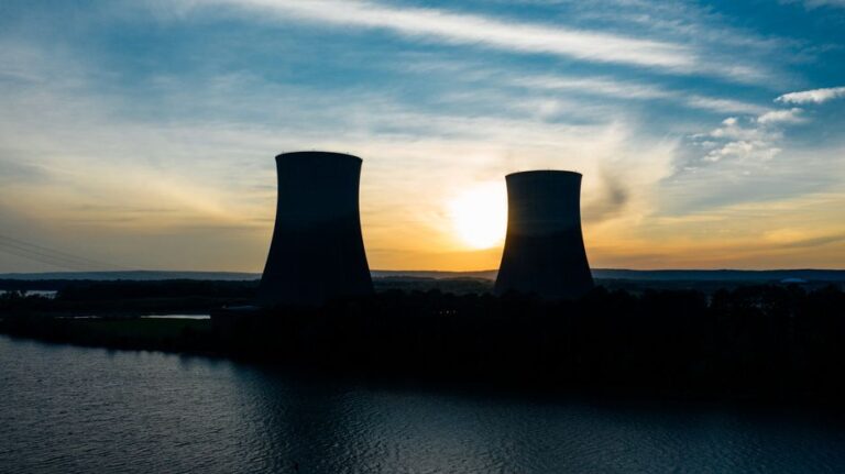 France’s Nuclear Grid Strained as Heatwaves and Jellyfish Force Major Capacity Cuts