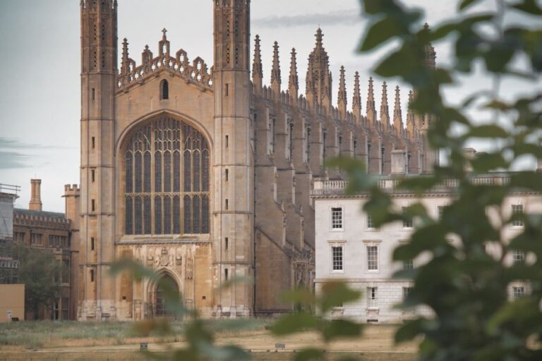 La famille du chercheur de Cambridge Jason Arday dénonce une « campagne de harcèlement » suite à son décès