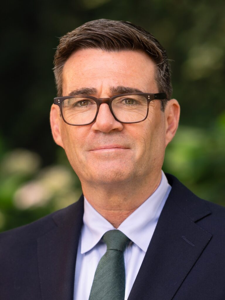 Le Premier ministre britannique Burnham affirme que la Grande-Bretagne pourrait « aller jusqu’au bout » et réintégrer l’UE